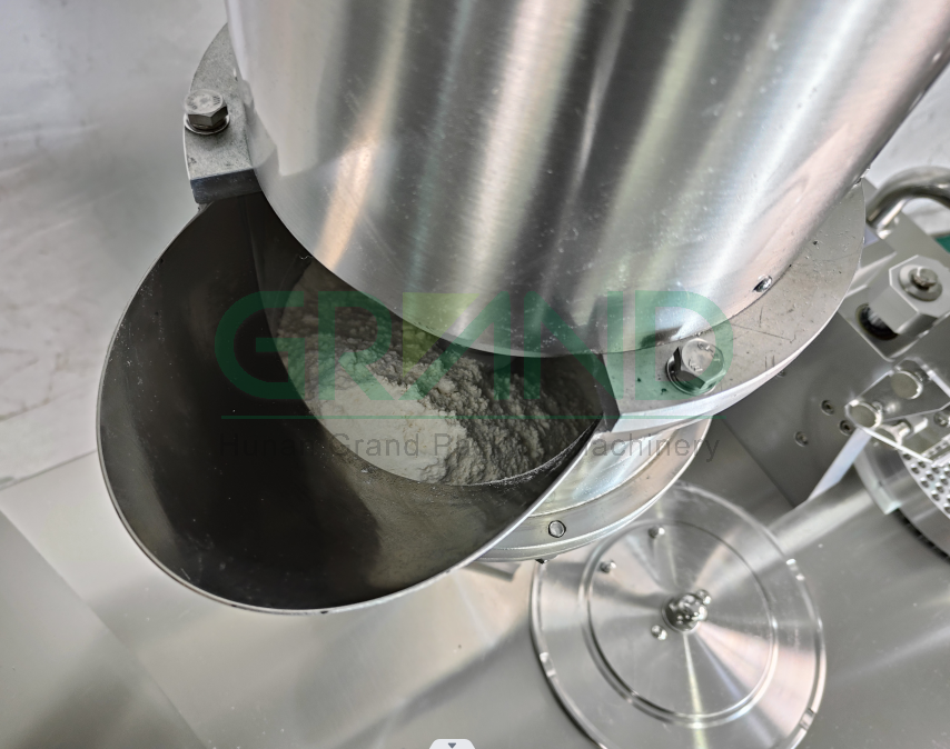 Powder filling station 1